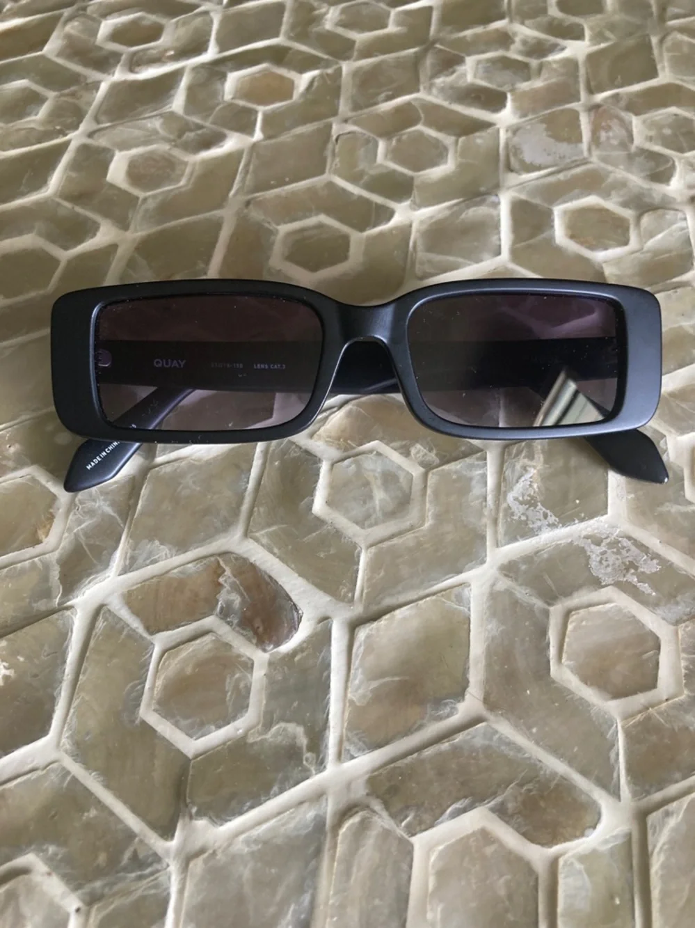 NEW!  Quay Australia Art School 36mm Rectangle Sunglasses